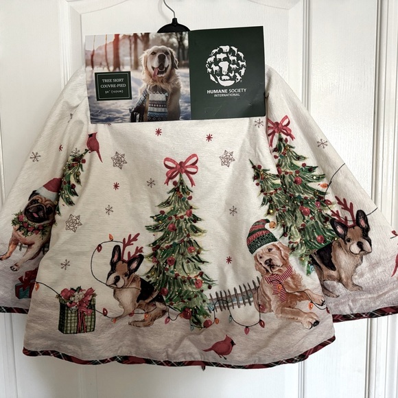 NWT Humane Society Dogs 50" Tree Skirt with Dogs and Bells - Picture 2 of 15